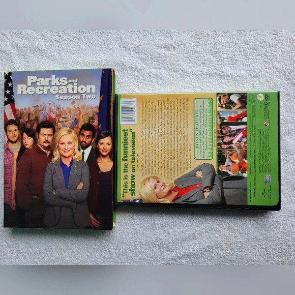 Parks and Recreation Season Two DVD - Picture 3 of 6
